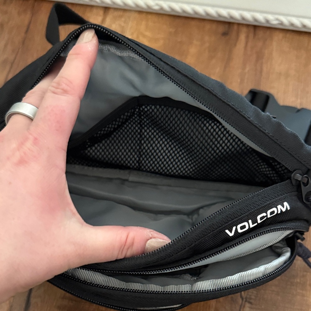 Volcom Black Belt Bag unisex - Picture 9 of 14